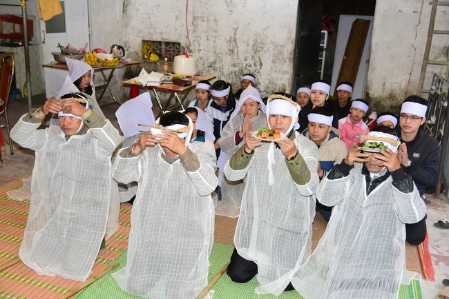 The ceremony praying for rebirth in Nam Dinh