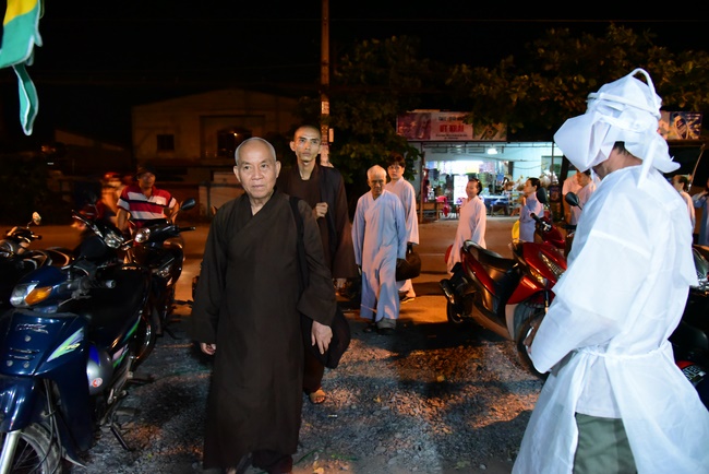 The  praying ceremony for rebirth in Hoc Mon, HCMC and releasing creatures in Ca Mau.