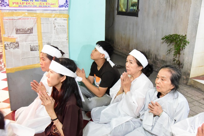 The  praying ceremony for rebirth in Hoc Mon, HCMC and releasing creatures in Ca Mau.