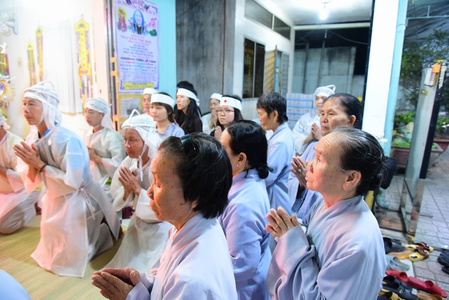 The  praying ceremony for rebirth in Hoc Mon, HCMC and releasing creatures in Ca Mau.