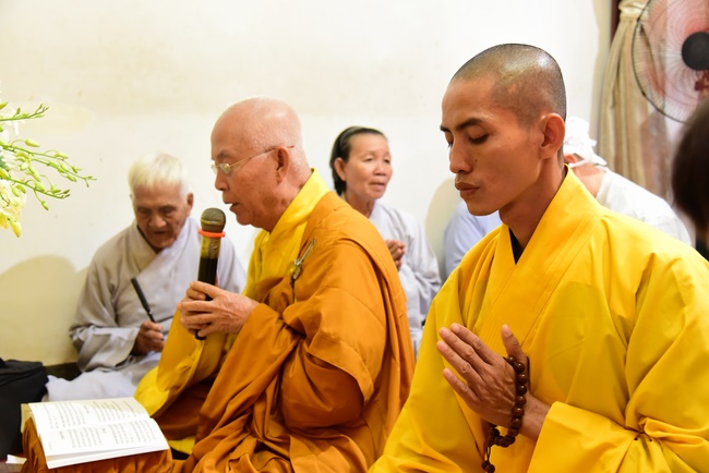 The  praying ceremony for rebirth in Hoc Mon, HCMC and releasing creatures in Ca Mau.