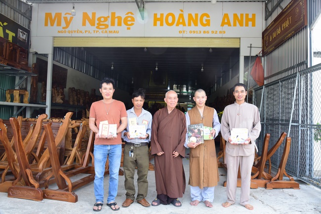 The  praying ceremony for rebirth in Hoc Mon, HCMC and releasing creatures in Ca Mau.