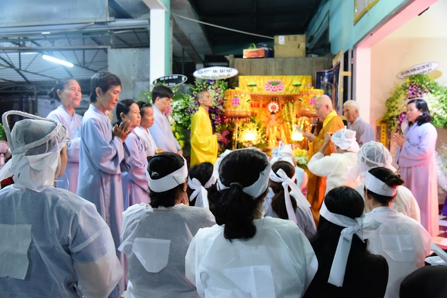The  praying ceremony for rebirth in Hoc Mon, HCMC and releasing creatures in Ca Mau.