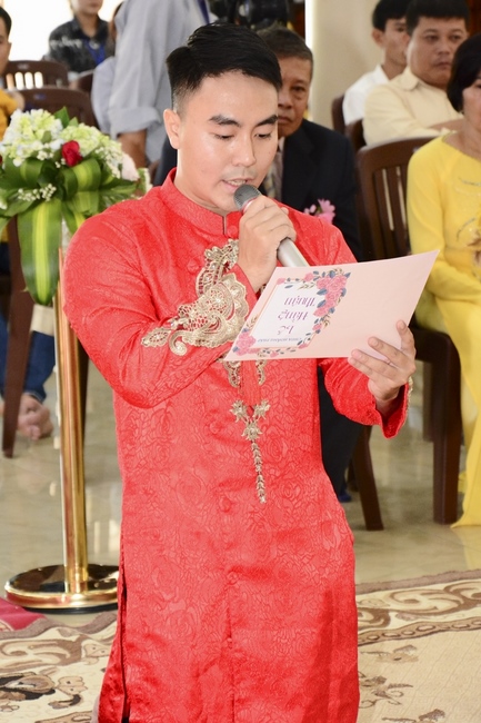 The Wedding Ceremony at the pagoda