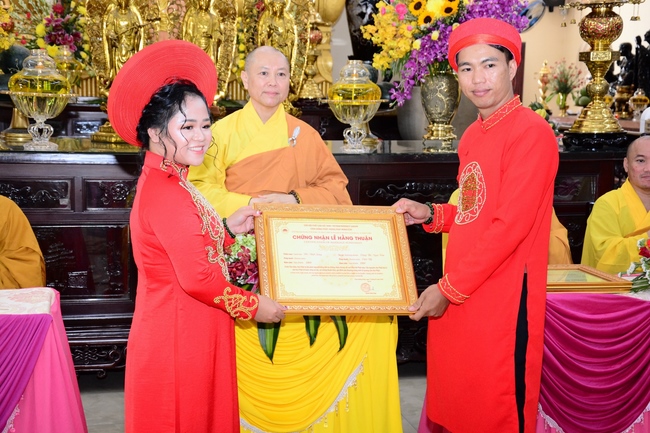 The Wedding Ceremony at the pagoda