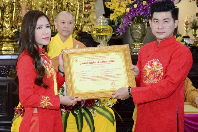 The Wedding Ceremony at the pagoda