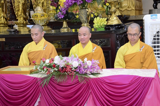 The Wedding Ceremony at the pagoda