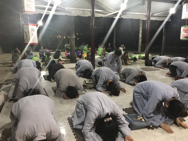 Prostrating five-hundred names Bodhisattva Avalokitesvara at the branch of Hoang Phap Pagoda, Cu Chi