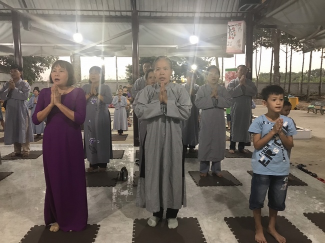 Prostrating five-hundred names Bodhisattva Avalokitesvara at the branch of Hoang Phap Pagoda, Cu Chi