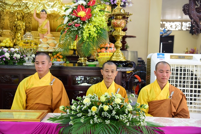 The Wedding Ceremony at the pagoda