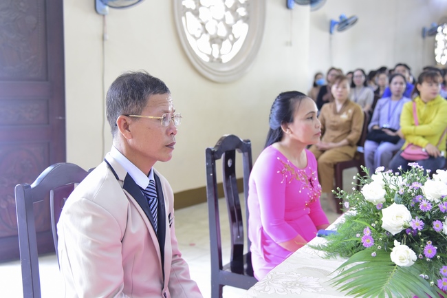 The Wedding Ceremony at the pagoda
