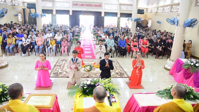 The Wedding Ceremony at the pagoda