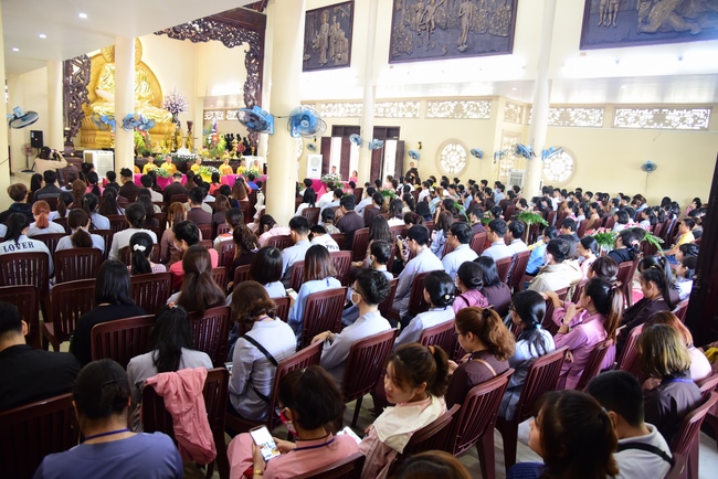 The Wedding Ceremony at the pagoda