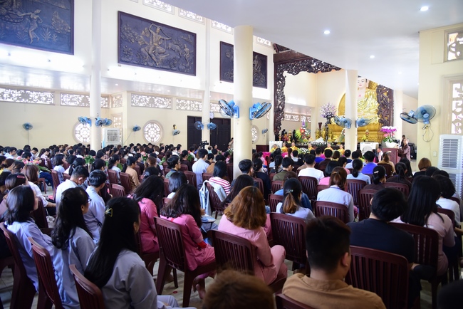 The Wedding Ceremony at the pagoda