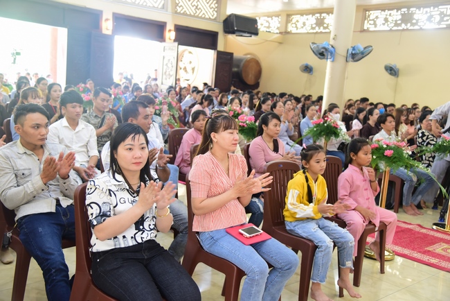 The Wedding Ceremony at the pagoda