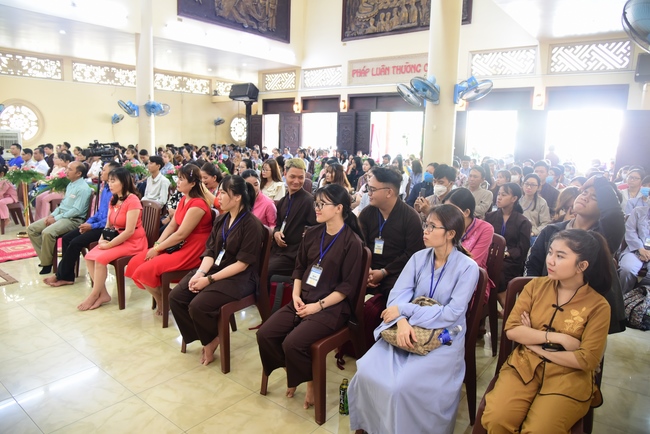 The Wedding Ceremony at the pagoda