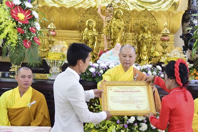The Wedding Ceremony at the pagoda
