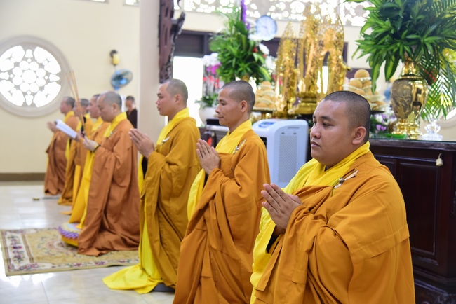 The Wedding Ceremony at the pagoda