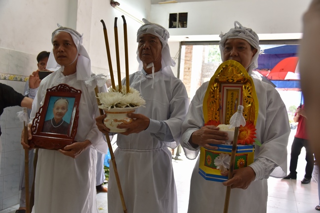 Tụng kinh cầu siêu tại Q. 12