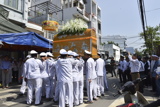 Tụng kinh cầu siêu tại Q. 12