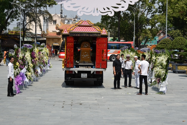 Tụng kinh cầu siêu tại Q. 12