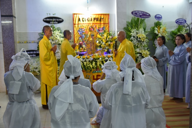 Tụng kinh cầu siêu tại Q. 12