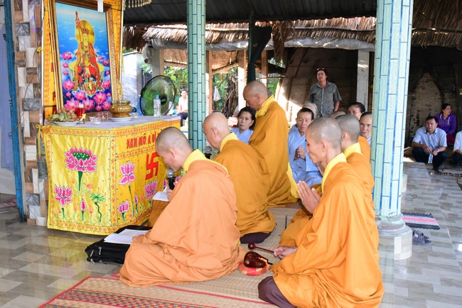 Lễ cầu siêu tại Hậu Giang