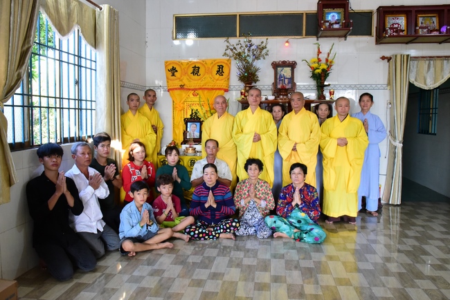 Lễ cầu siêu tại Hậu Giang