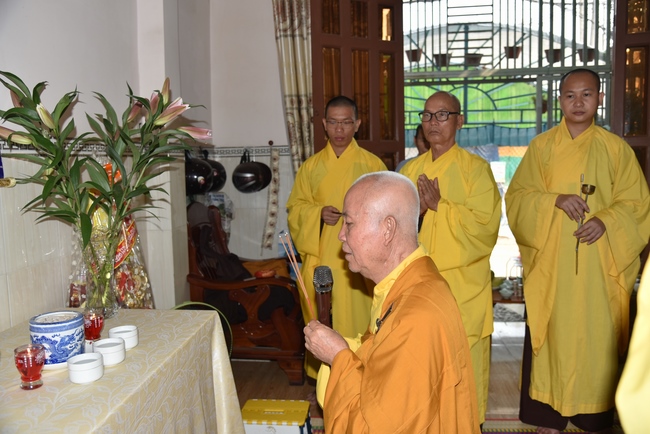 Lễ cầu siêu ở Hóc Môn