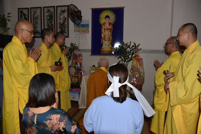 Lễ cầu siêu ở Hóc Môn