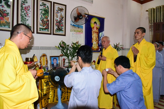 Lễ cầu siêu ở Hóc Môn