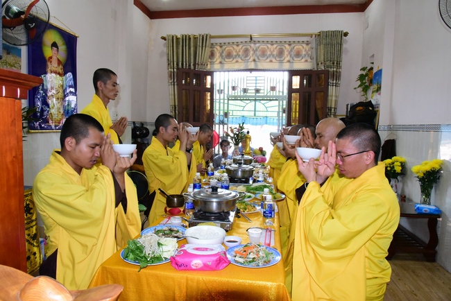 Lễ cầu siêu ở Hóc Môn