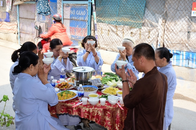 Lễ cầu siêu ở Hóc Môn