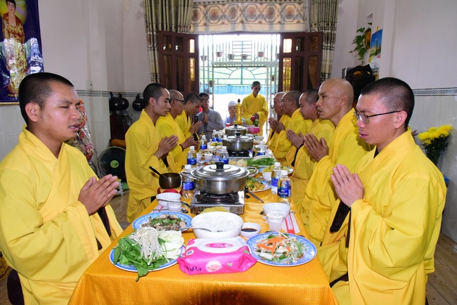 Lễ cầu siêu ở Hóc Môn