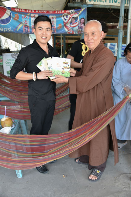 Lễ cầu siêu ở Hóc Môn