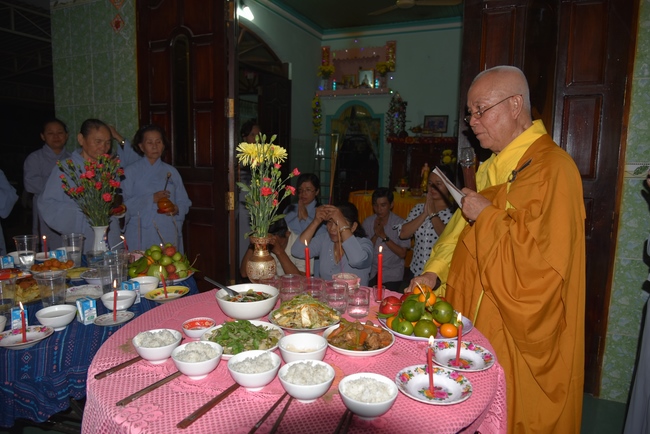 Lễ cầu siêu ở Hóc Môn