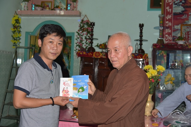 Lễ cầu siêu ở Hóc Môn