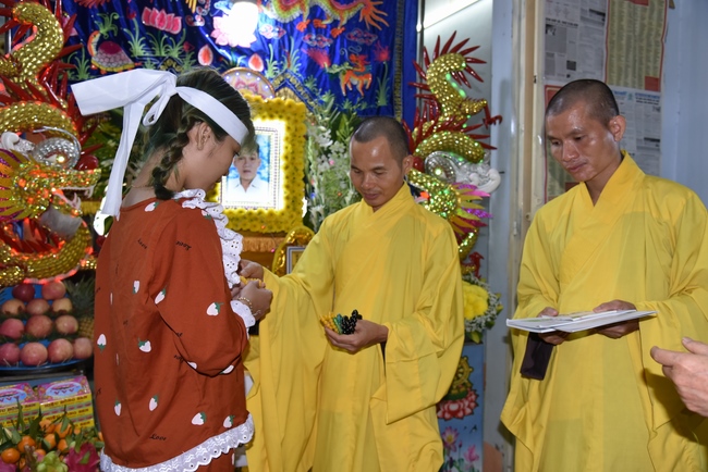 The ceremony praying for peace