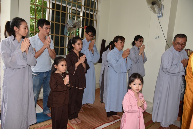The ceremony praying for peace
