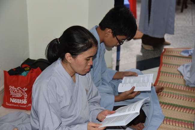 The ceremony praying for peace