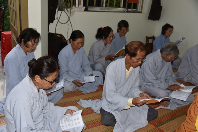 The ceremony praying for peace