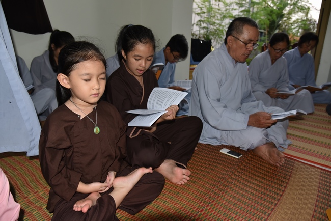The ceremony praying for peace
