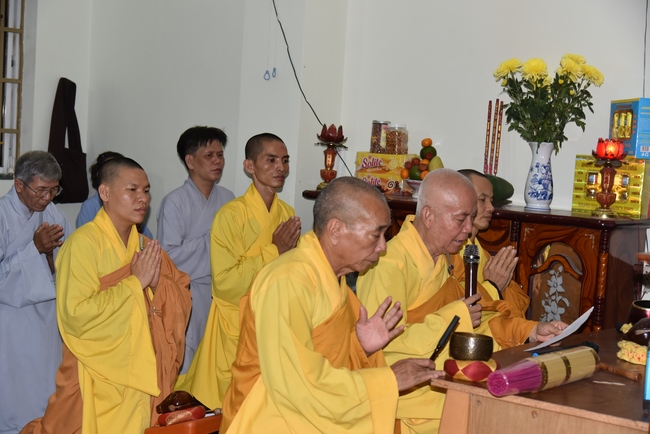 The ceremony praying for peace