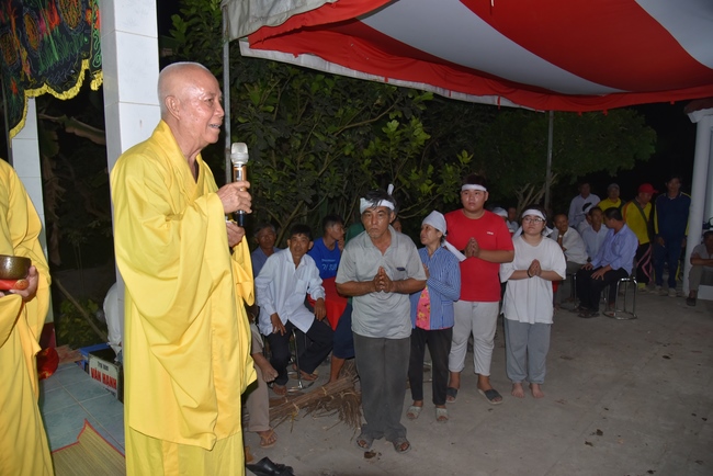 Praying for rebirth in Vinh Long