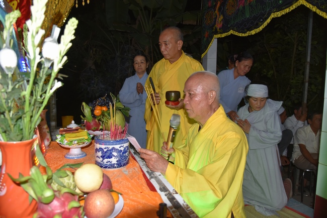Praying for rebirth in Vinh Long