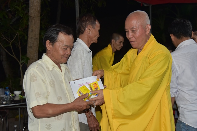 Praying for rebirth in Vinh Long