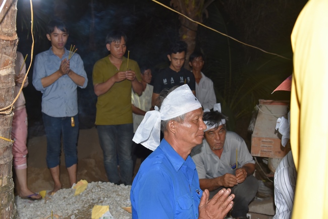 Praying for rebirth in Vinh Long