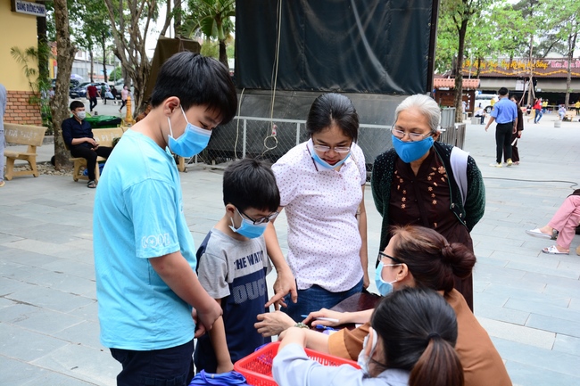 The 1st Three-Jewel Refuge Ceremony in 2020