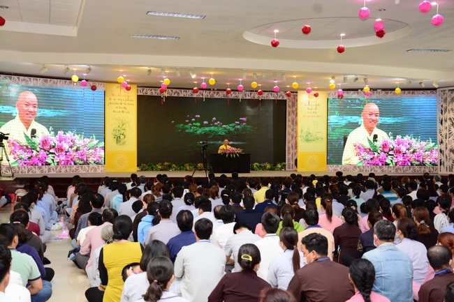 The 1st Three-Jewel Refuge Ceremony in 2020