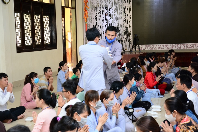 The 1st Three-Jewel Refuge Ceremony in 2020